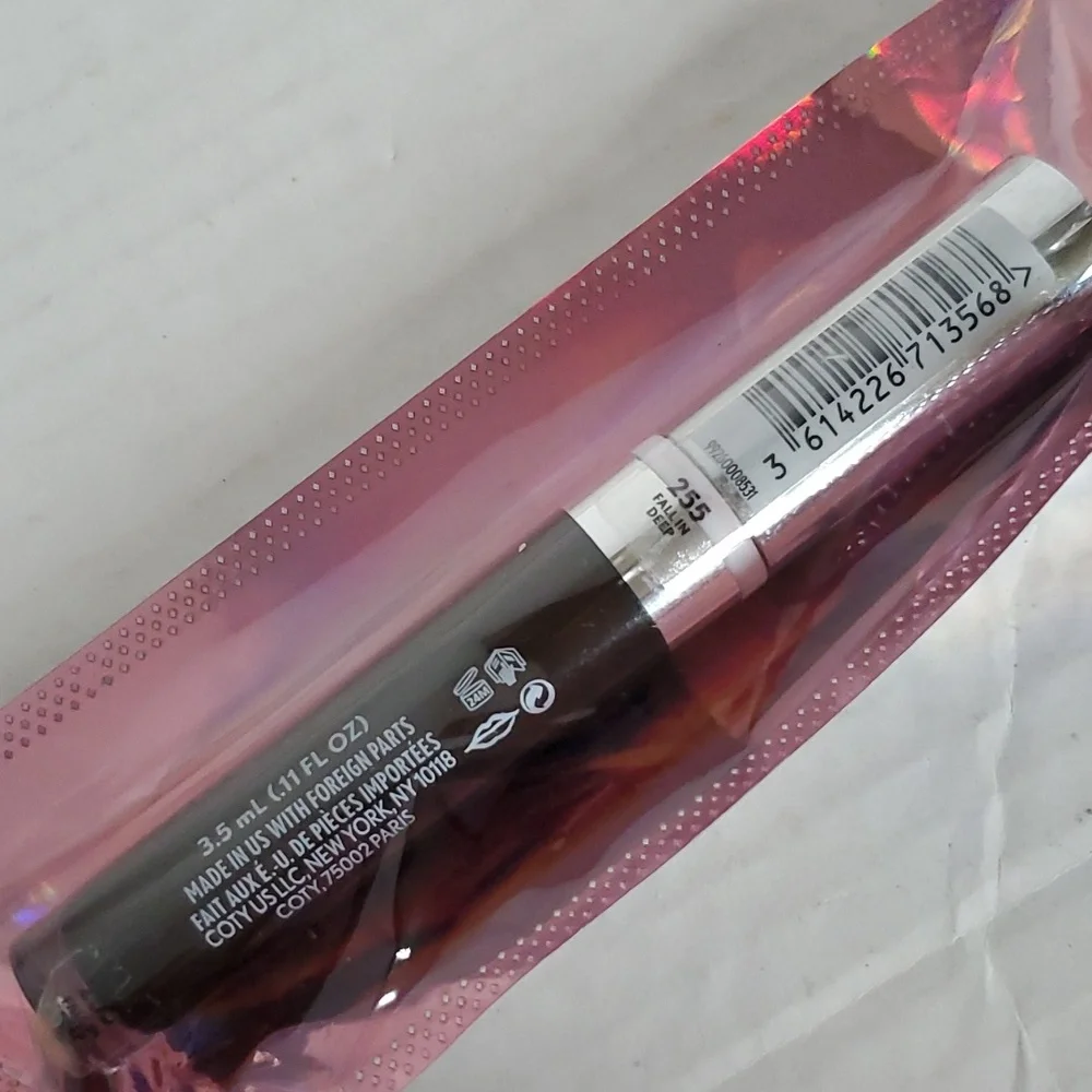 4 Covergirl Melting Pout Vinyl Vow Matte Liquid Lipsticks Lip Color 3.5 NWT